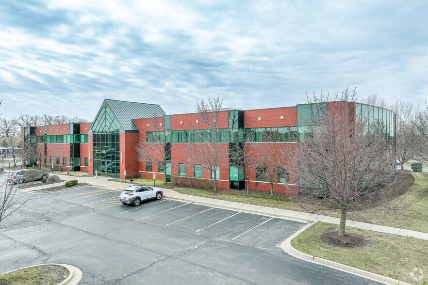 More Photos Of 12151-12199 Regency Pky, Huntley Office For Sale