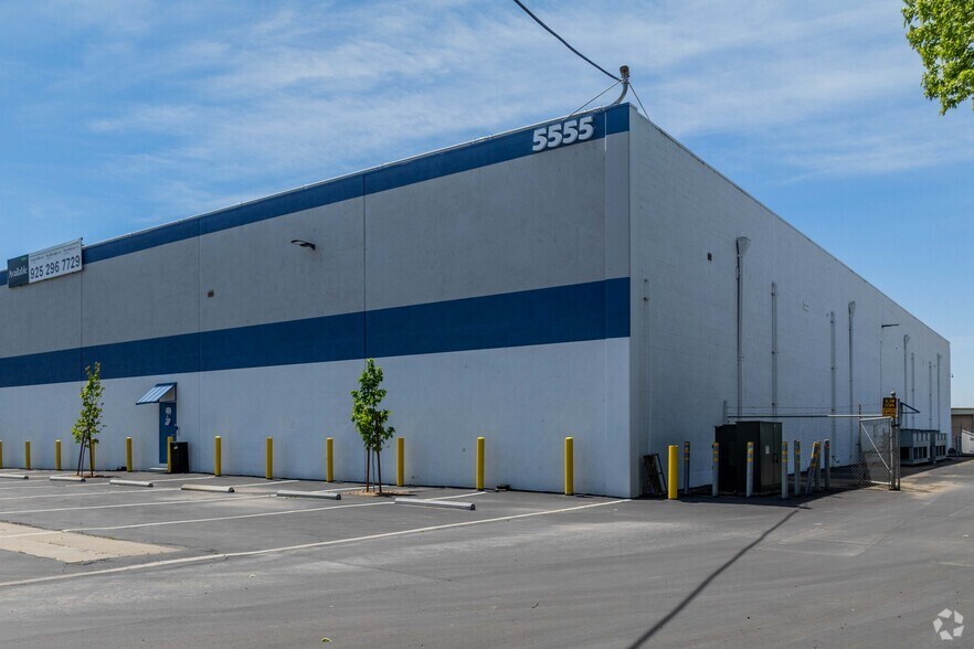 Primary Photo Of 5555 Broadway, American Canyon Warehouse For Lease