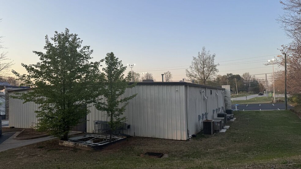 More Photos Of 2318 Old Cornelia Hwy, Gainesville Convenience Store For Sale