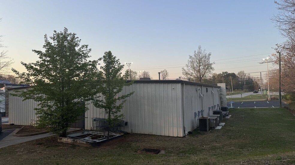 More Photos Of 2318 Old Cornelia Hwy, Gainesville Convenience Store For Sale