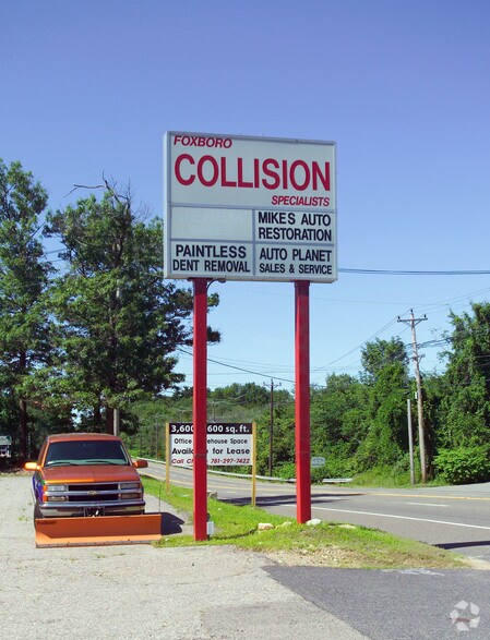 More Photos Of 140 Washington St, Foxborough Showroom For Lease