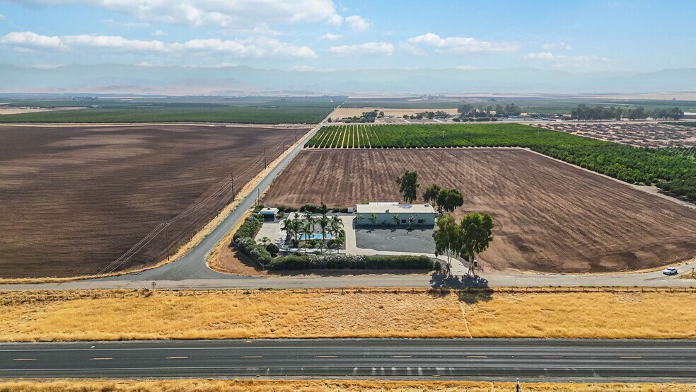 More Photos Of 23259 Avenue 64 Ave, Ducor Warehouse For Sale