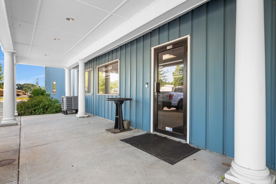 More Photos Of 115 Leonard Dr, Groton Service For Lease