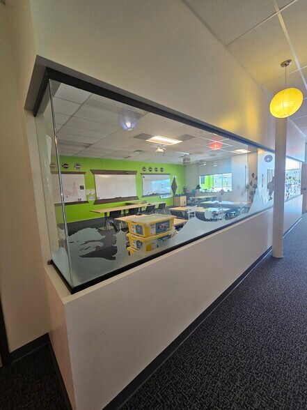 More Photos Of 7315 Fairmont Pkwy, Pasadena Storefront For Lease
