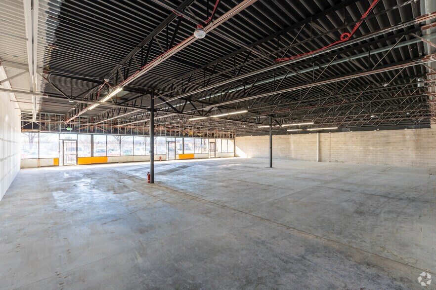 More Photos Of 6555-6597 W Colfax Ave, Lakewood Storefront For Lease