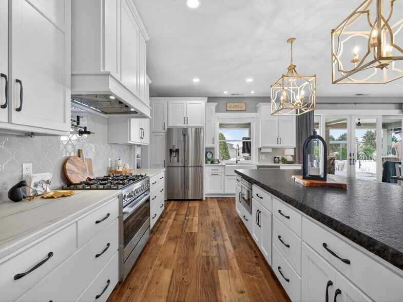 More Photos Of 15306 Covington Rd, Fort Wayne Flex For Sale