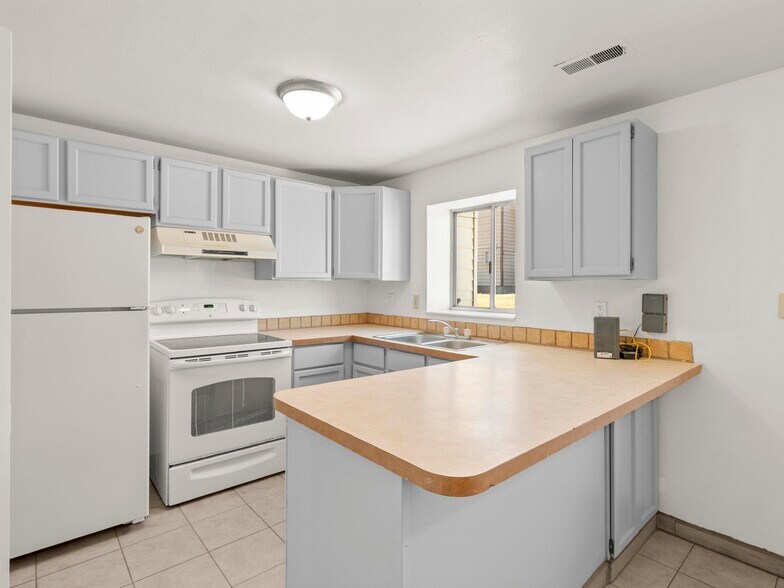 More Photos Of 268-408 1220 South St, Vernal Apartments For Sale