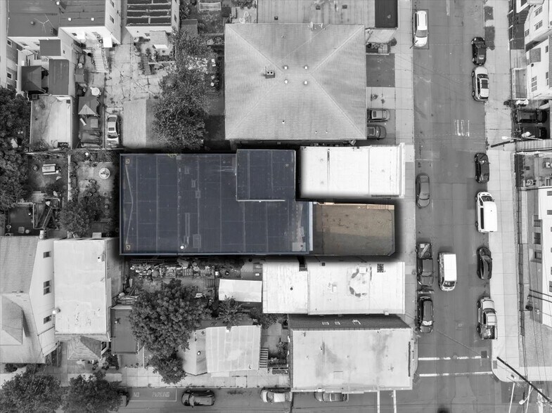 More Photos Of 456 Walker St, Fairview Flex For Lease