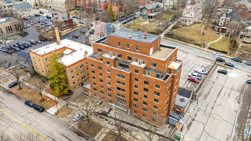 More Photos Of 2330 Victory Pky, Cincinnati Office Residential For Lease