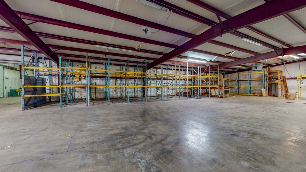 More Photos Of 5534/5546 Waterlevel Hwy, Cleveland Light Distribution For Sale