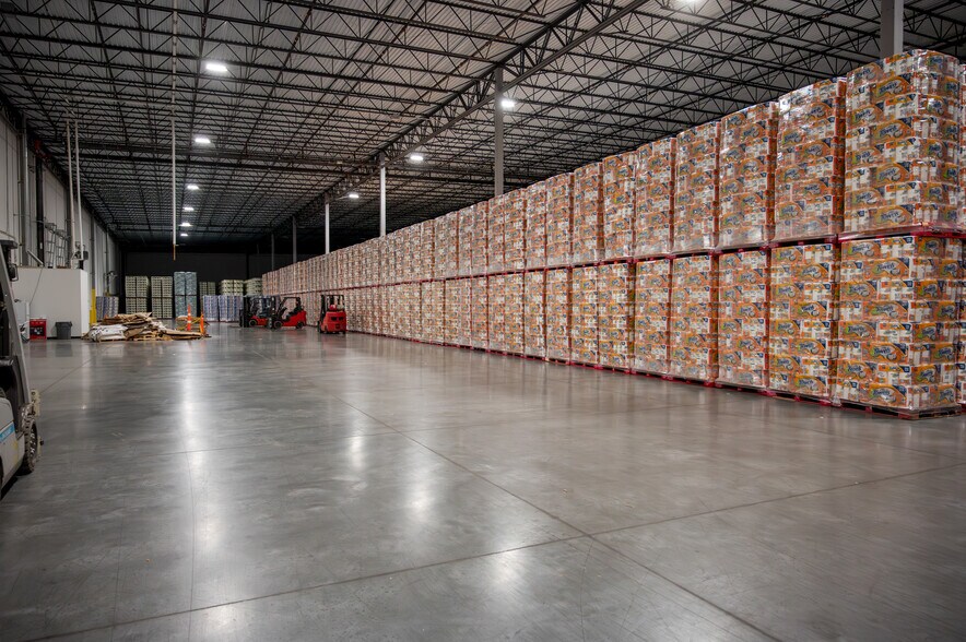 More Photos Of 200 Masters Blvd, Anderson Manufacturing For Lease