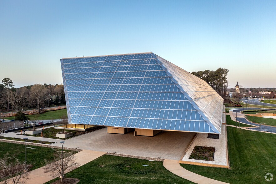 More Photos Of 1830 Fordham Blvd, Chapel Hill Office For Lease