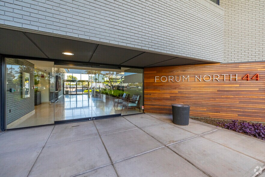 More Photos Of 3033 N 44th St, Phoenix Office For Lease