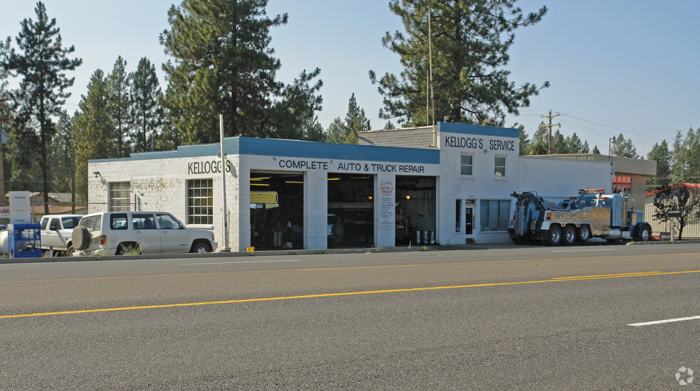 Primary Photo Of 15315 N Newport Hwy, Mead Auto Repair For Lease