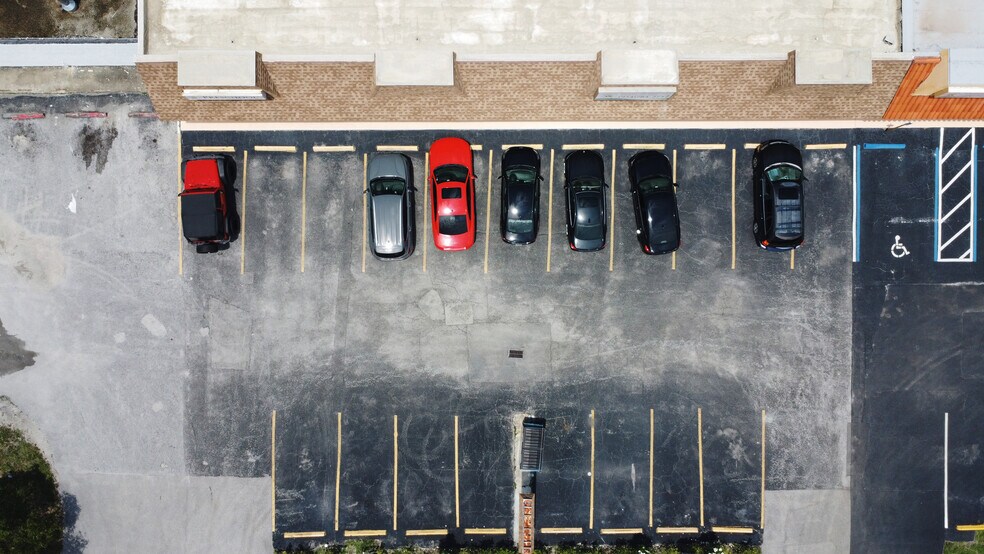 More Photos Of 241 SW 6th St, Pompano Beach Freestanding For Sale