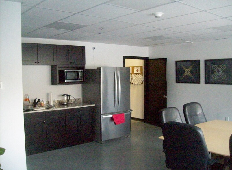 More Photos Of 49 Canterbury St, Worcester Manufacturing For Lease