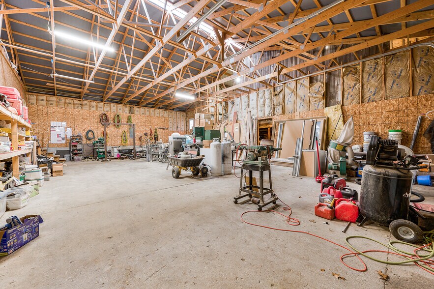 More Photos Of 11406 E 8th St, Reed City Office For Sale