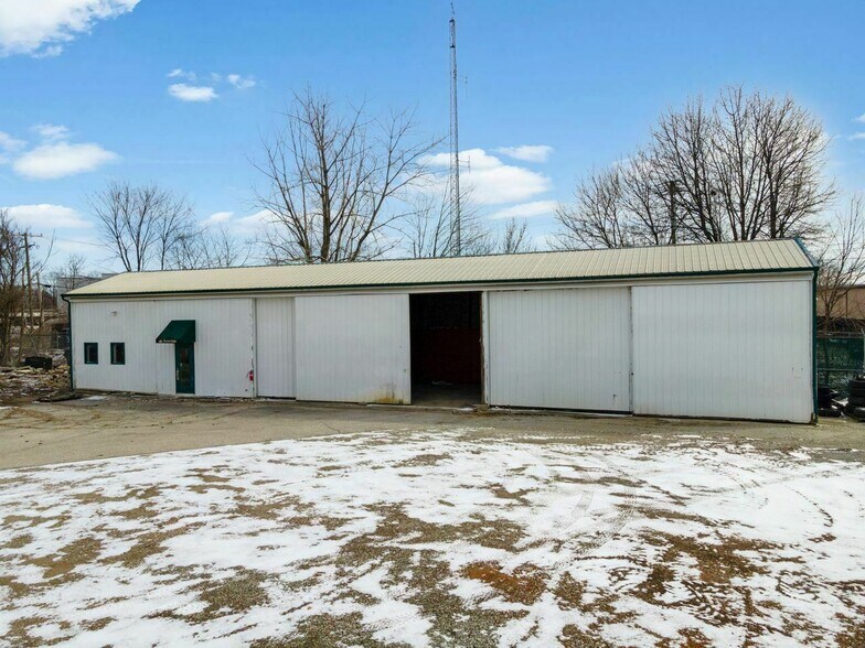 More Photos Of 15390 Stony Creek Way, Noblesville Warehouse For Lease