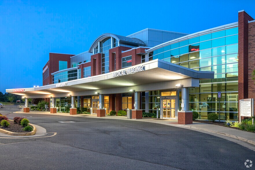 More Photos Of 10401 Spotsylvania Ave, Fredericksburg Medical For Lease