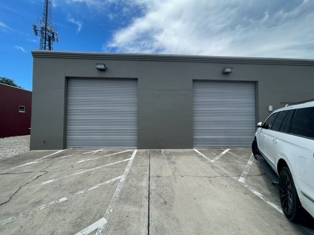 More Photos Of 145 Ronning Way, Longwood Warehouse For Sale