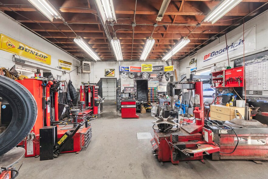 More Photos Of 6092 Kingsway, Burnaby Auto Repair For Sale