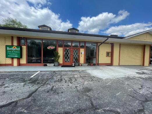 Primary Photo Of 105 General Courtney Hodges Blvd, Perry Hotel For Sale