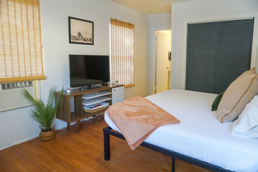 More Photos Of 118 Funston Pl, San Antonio Apartments For Sale