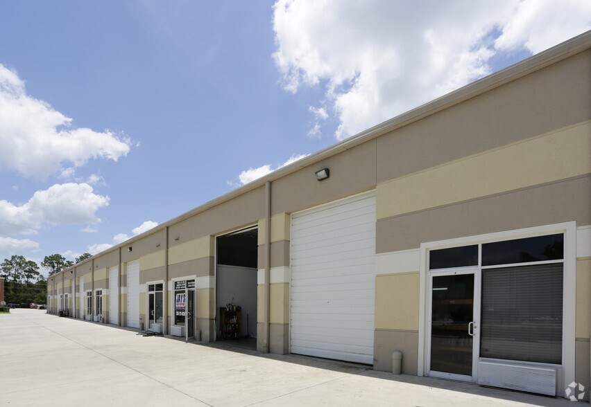More Photos Of 28720 S Diesel Dr, Bonita Springs Warehouse For Lease