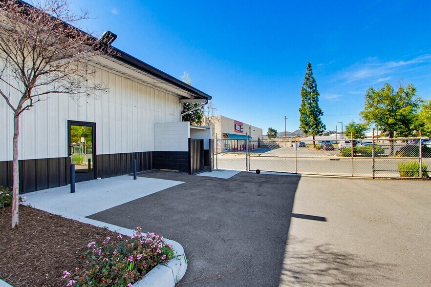 More Photos Of 760-762 W Mission Ave, Escondido Auto Repair For Lease