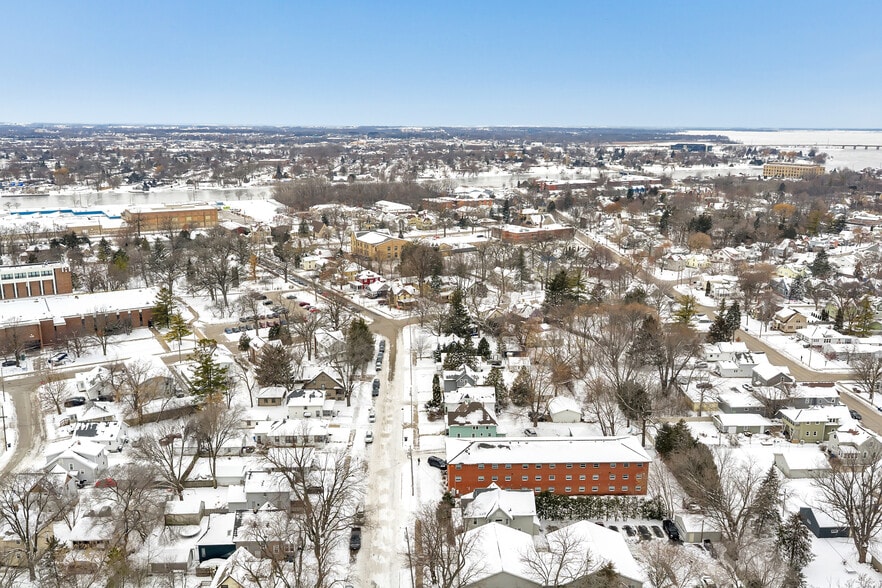 More Photos Of 836 Vine Ave, Oshkosh Apartments For Sale