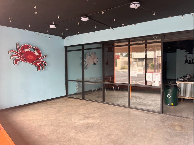 More Photos Of 16 W Pacific Ave, Henderson Storefront Retail Office For Lease