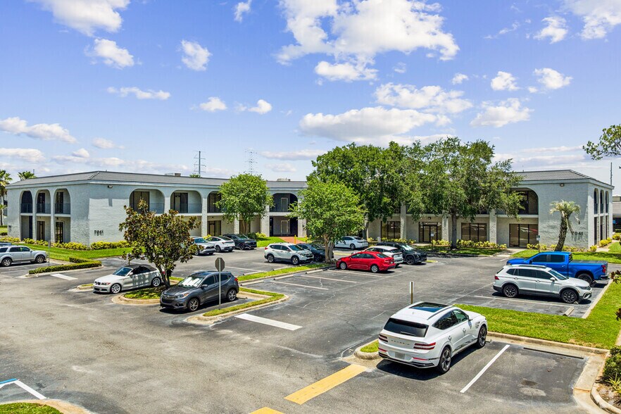 More Photos Of 7041 Grand National Dr, Orlando Unknown For Lease