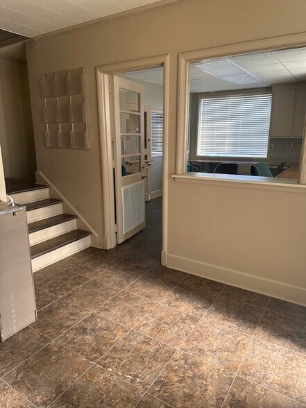 More Photos Of 1054 Industrial Ave, Danville Warehouse For Sale