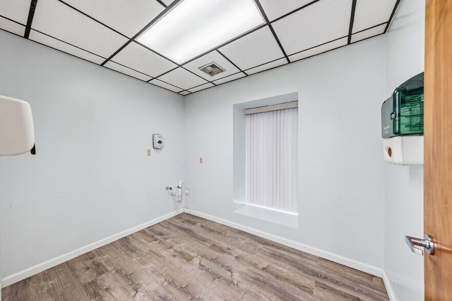 More Photos Of 422 Grand St, Hoboken Apartments For Sale