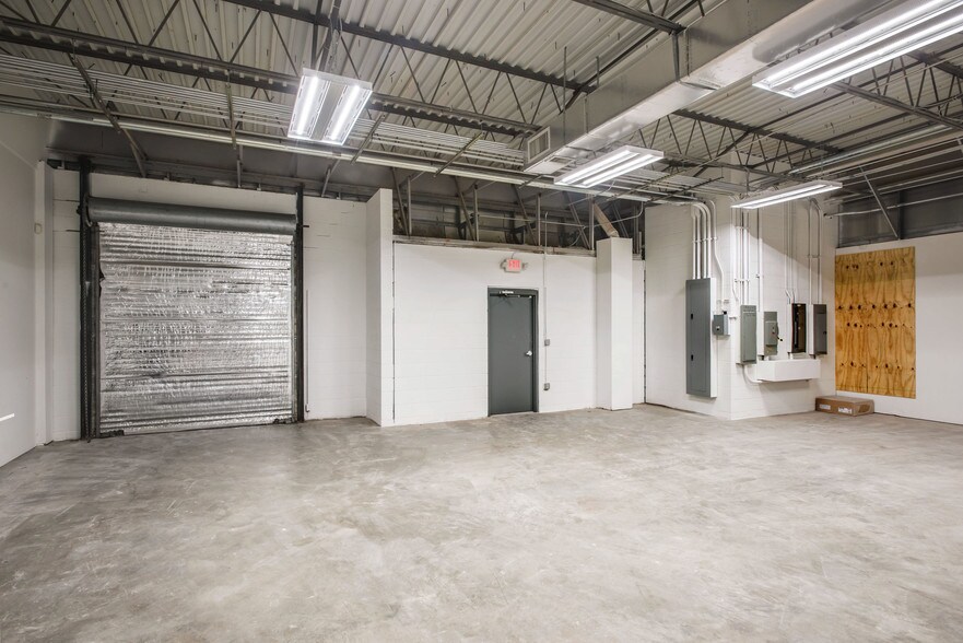More Photos Of 425 Franklin Gateway SE, Marietta Unknown For Lease