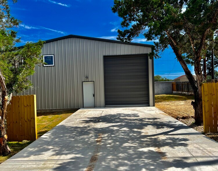 Primary Photo Of 25102 Whitney Dr, Spicewood Warehouse For Sale