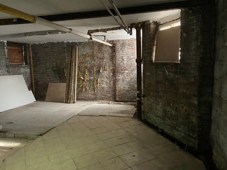 More Photos Of 321 Milford St, Brooklyn Apartments For Sale