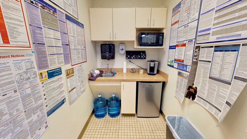 More Photos Of 150 Kendall Point Dr, Oswego Manufacturing For Lease