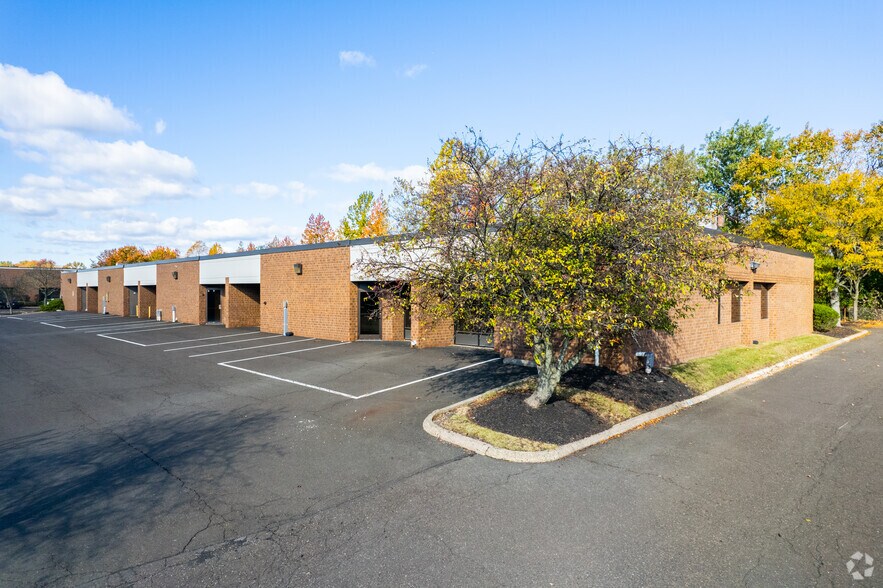 More Photos Of 2260 Cabot Blvd W, Langhorne Unknown For Lease