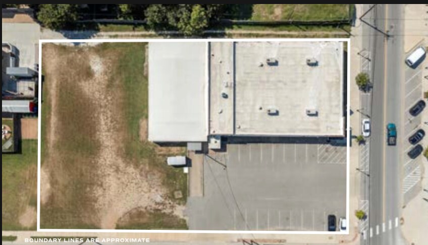 More Photos Of 910 Webster Ave, Waco Self Storage For Sale