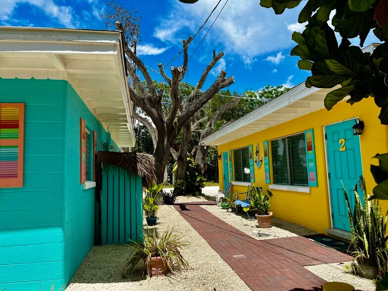 More Photos Of 1900 Manasota Beach Rd, Englewood Apartments For Sale