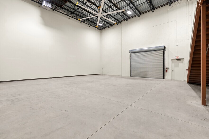 More Photos Of 4250 Georgia Ave, West Palm Beach Warehouse For Lease