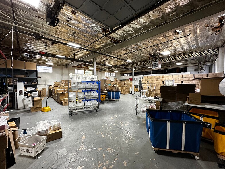 More Photos Of 1010 W Elizabeth Ave, Linden Warehouse For Lease