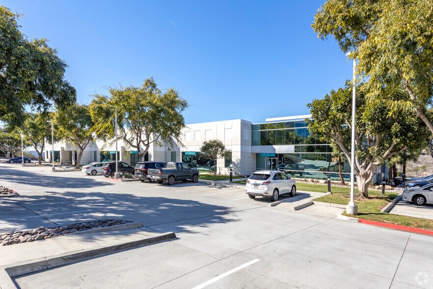 More Photos Of 7098 Miratech Dr, San Diego Research And Development For Lease