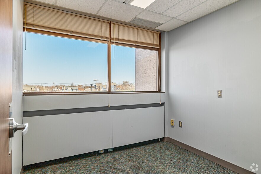 More Photos Of 11201 Shaker Blvd, Cleveland Medical For Lease