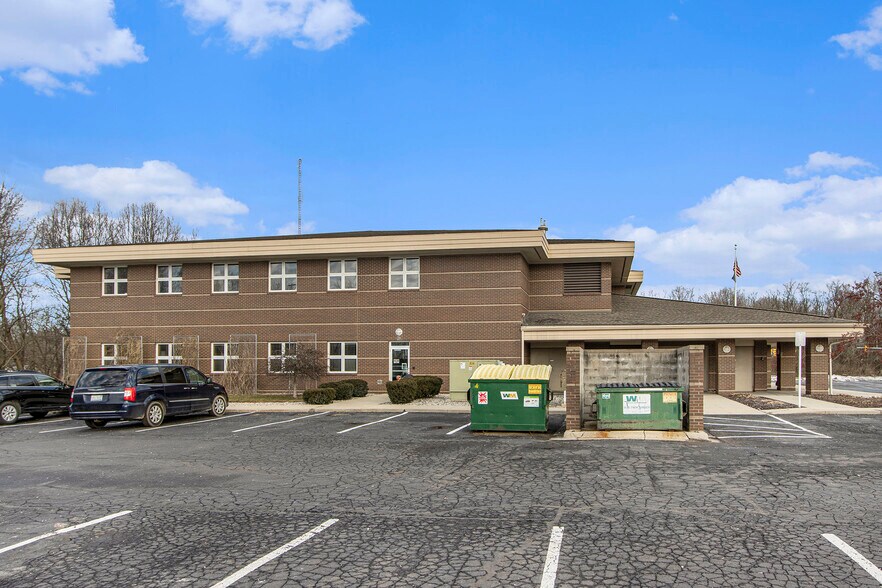 More Photos Of 7953 Adobe Rd, Kalamazoo Office For Sale