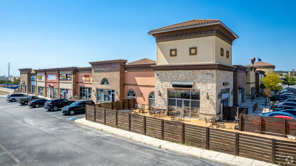 More Photos Of 21044 N US-281 Hwy, San Antonio Unknown For Lease