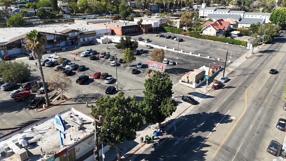More Photos Of 4500 N Figueroa St, Los Angeles General Retail For Sale