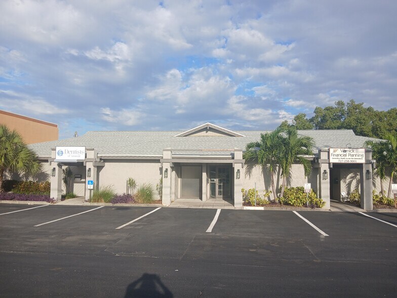 More Photos Of 9303 Seminole Blvd, Seminole Medical For Lease