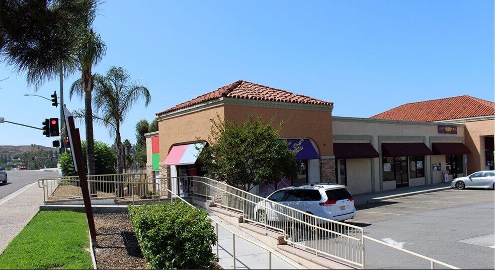 More Photos Of 703-705 Center Dr, San Marcos General Retail For Lease